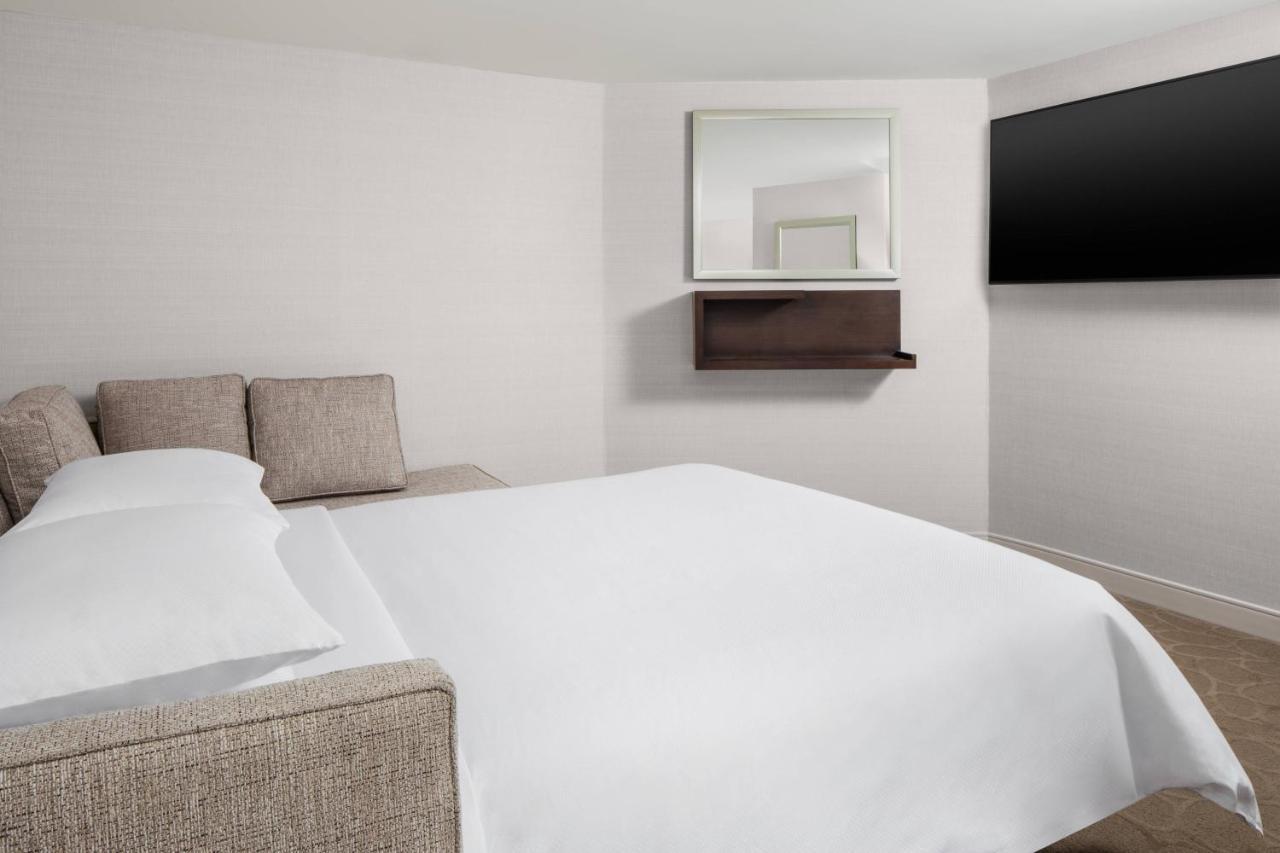 Delta Hotel Philadelphia Airport Lester Экстерьер фото