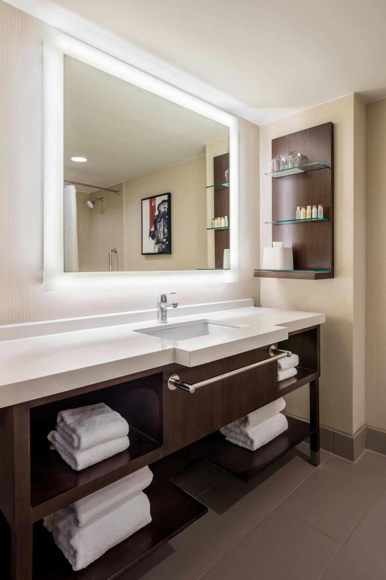 Delta Hotel Philadelphia Airport Lester Экстерьер фото